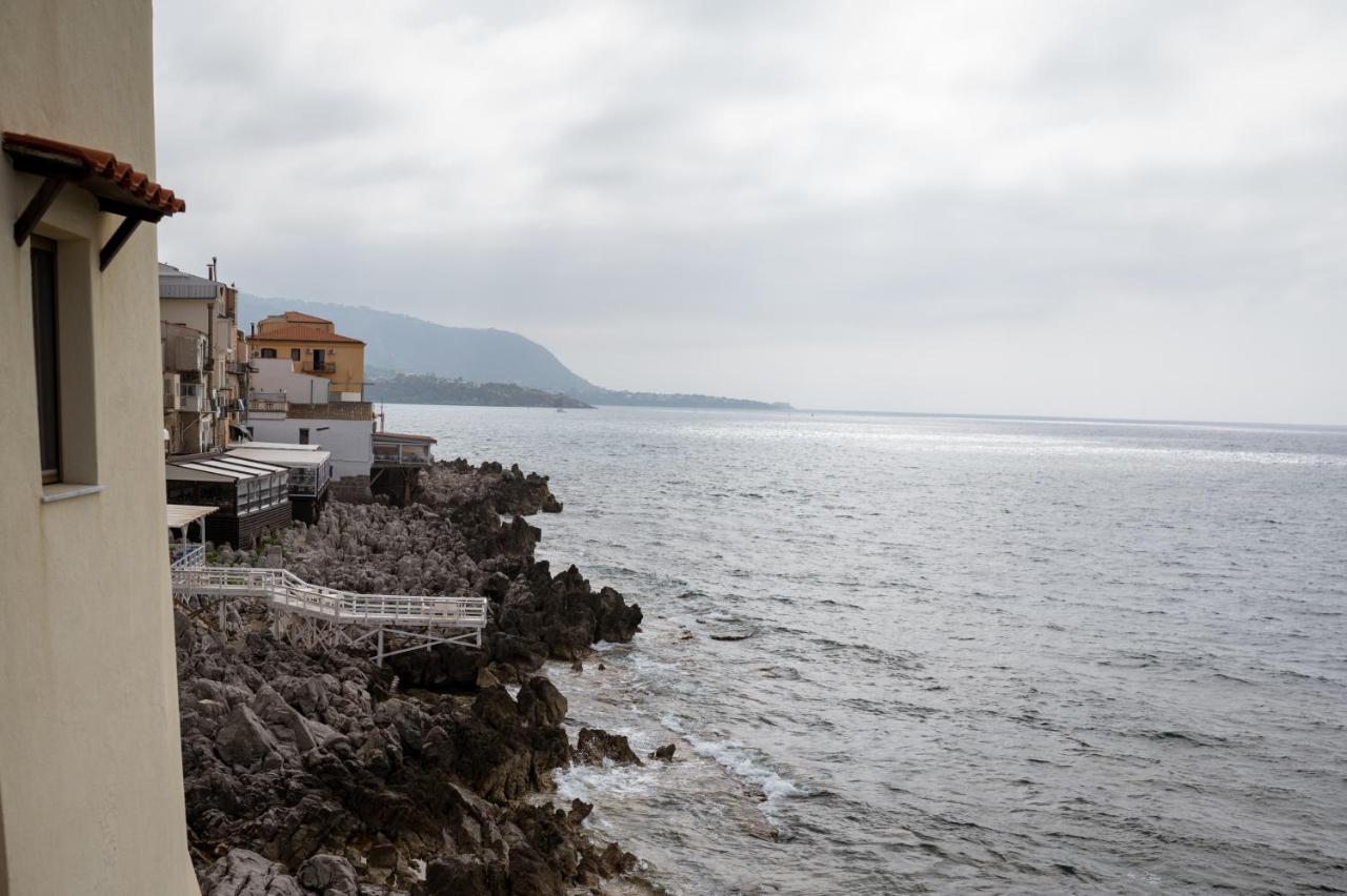 Bastione Apartment Чефалу Екстериор снимка